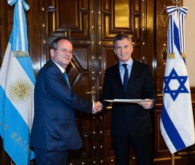 El embajador de Israel en la Argentina presenta sus cartas credenciales al presidente Mauricio Macri