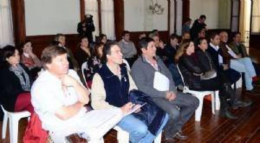 Sesion en Chivilcoy la Comisin de Produccin y Comercio Interior de la Cmara de Diputados