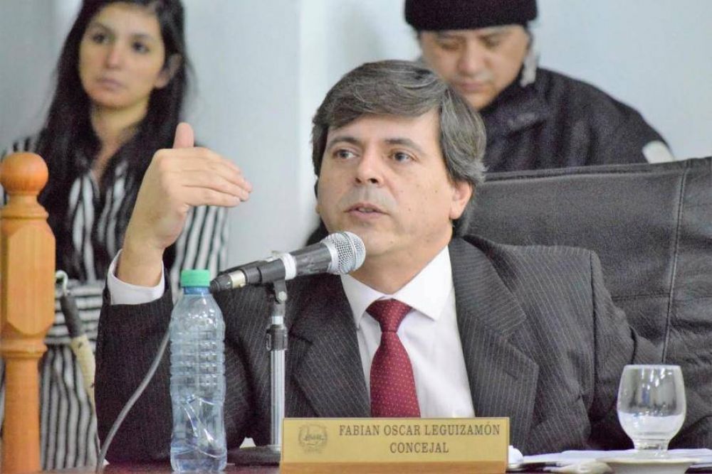 Leguizam�n present� paquete de proyectos para diversos barrios de la ciudad