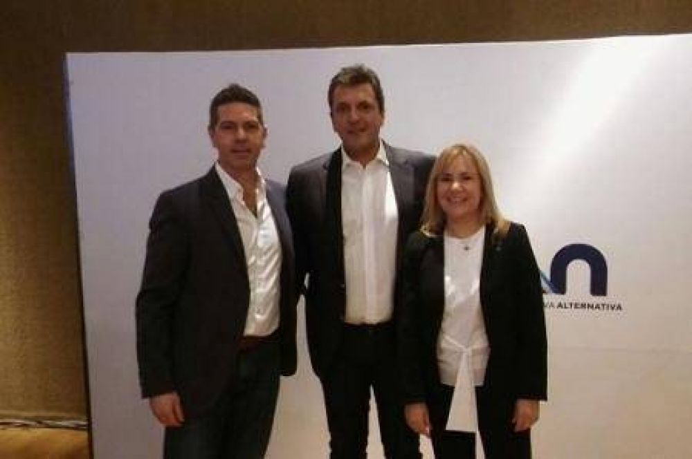 L�ffler particip� del Congreso Nacional del Frente Renovador