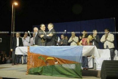 Encina asumi� en la intendencia de Margarita Bel�n