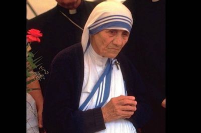 “Madre Teresa vivía y expresaba santidad con cada gesto, palabra y paso”