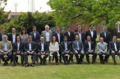 Ferrari, Villegas y Cenz�n, los tres m�s acaudalados del gabinete de Mar�a Eugenia Vidal