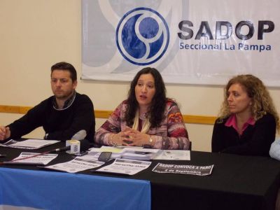 Los docentes privados est�n de paro