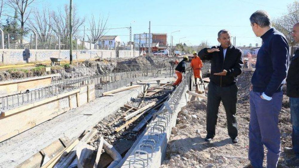 Aceleran la obra del desag�e en el oeste