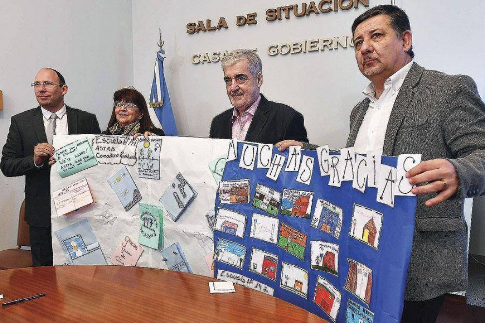 Provincia firm el contrato para ampliar la Escuela 147 de Comodoro Rivadavia