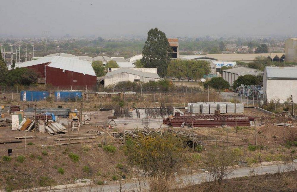 Destinan solo el 1% del cr�dito internacional a la industria