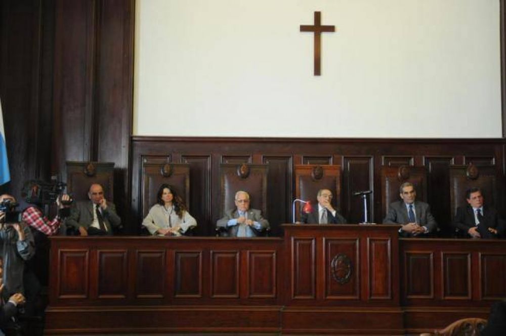 La Corte blinda al juez Novillo