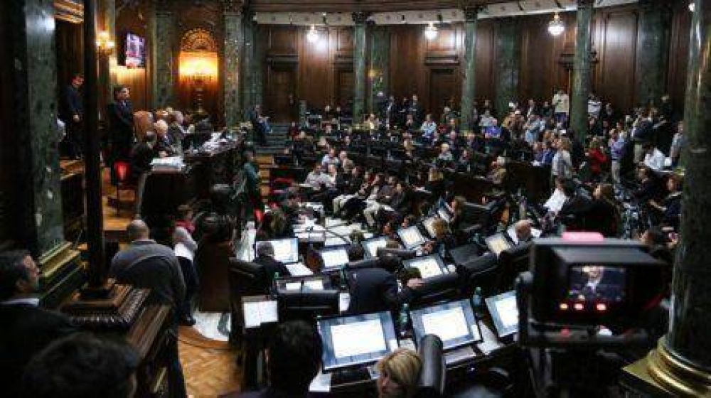 La Ciudad se adhiri� al blanqueo