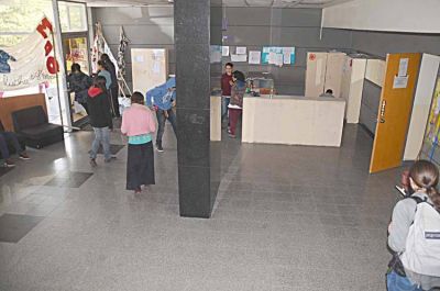 Sigue la toma del Consejo y los estudiantes piden �compromiso� de las autoridades para levantarlo