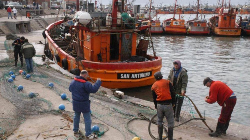 San Antonino: eran seis tripulantes y sigue la b�squeda de los desaparecidos