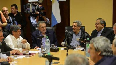 Gobierno y CGT: migajas para mantener la tregua