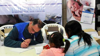 El Gobierno busca que la Asignaci�n Universal por Hijo alcance a un mill�n de chicos m�s