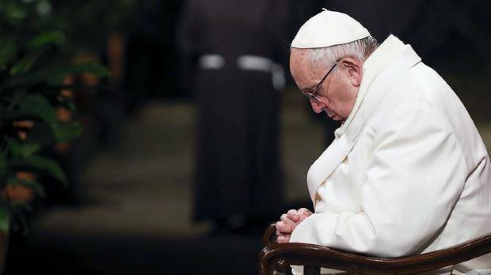 El Papa se hizo eco de la destituci�n de Dilma Rousseff y pidi� rezar por Brasil