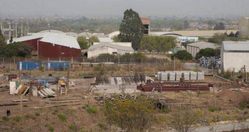 Destinan solo el 1% del cr�dito internacional a la industria