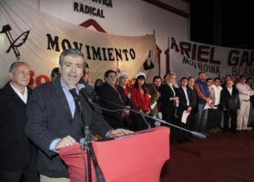 La cercana a Macri divide a los radicales tucumanos
