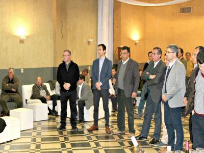 Petrecca anunci� que empezar�n a dotar de cloacas al Parque Industrial