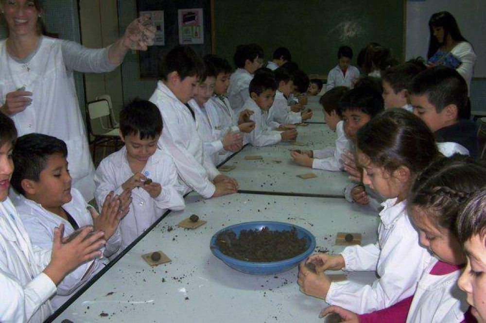 Buscan incentivar el cuidado del medio ambiente mediante talleres escolares