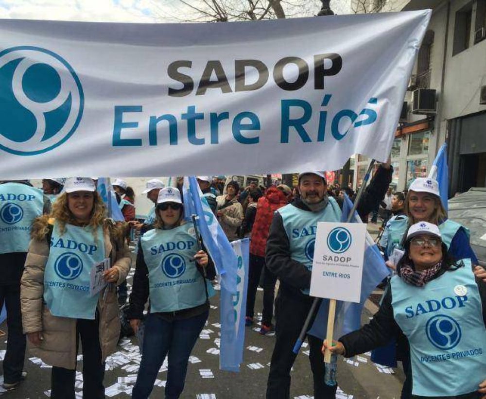 Sadop Entre R�os particip� de la Marcha Federal 