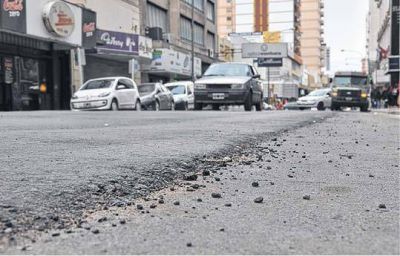 Contin�a en la mira la calidad del reencarpetado de calle San Mart�n