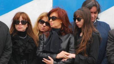 Aparecen nuevos mails que comprometen a Cristina