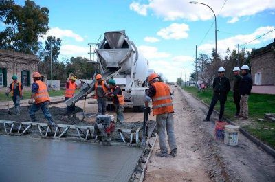 Comenzaron los trabajos de pavimentaci�n en Colonia San Miguel