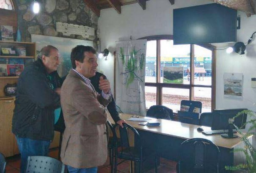 El ministro Daniel Orlando recorre el interior provincial