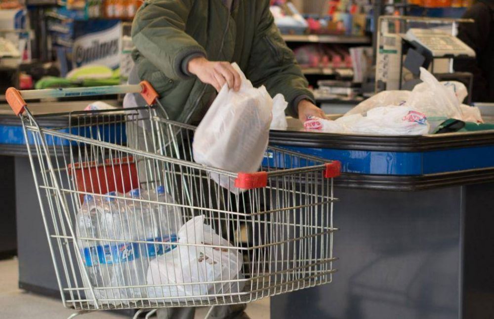 Supermercados: buscan provincializar la prohibicin de bolsas de plstico