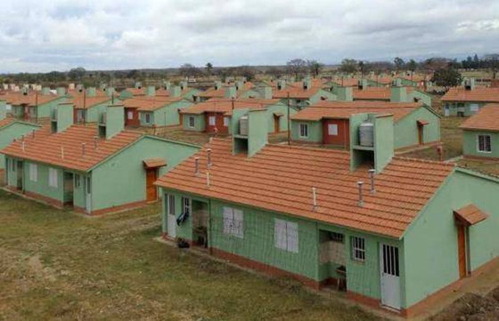 El Gobierno entregar 81 viviendas en Orn