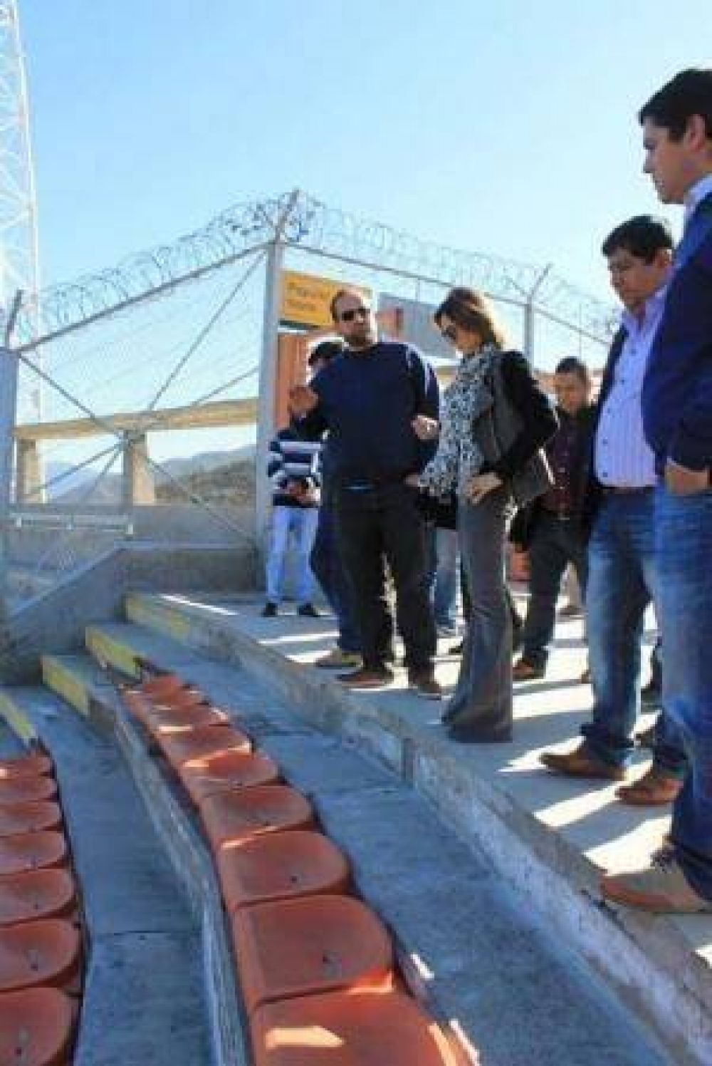 Acusan al Gobierno del FV por el deterioro del Estadio Bicentenario