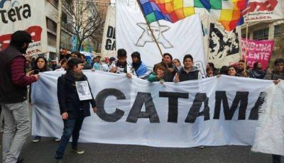 Catamarque�os marcharon en �defensa del trabajo�