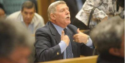 Avignone indignado con la designaci�n de Alperovich: 