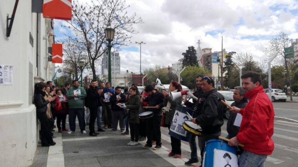 Otra protesta por el Procrear en Santa Rosa