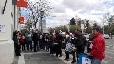 Otra protesta por el Procrear en Santa Rosa