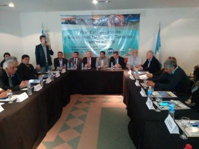 Plan Estrat�gico de Gesti�n del Desarrollo Tur�stico de Formosa 2020 