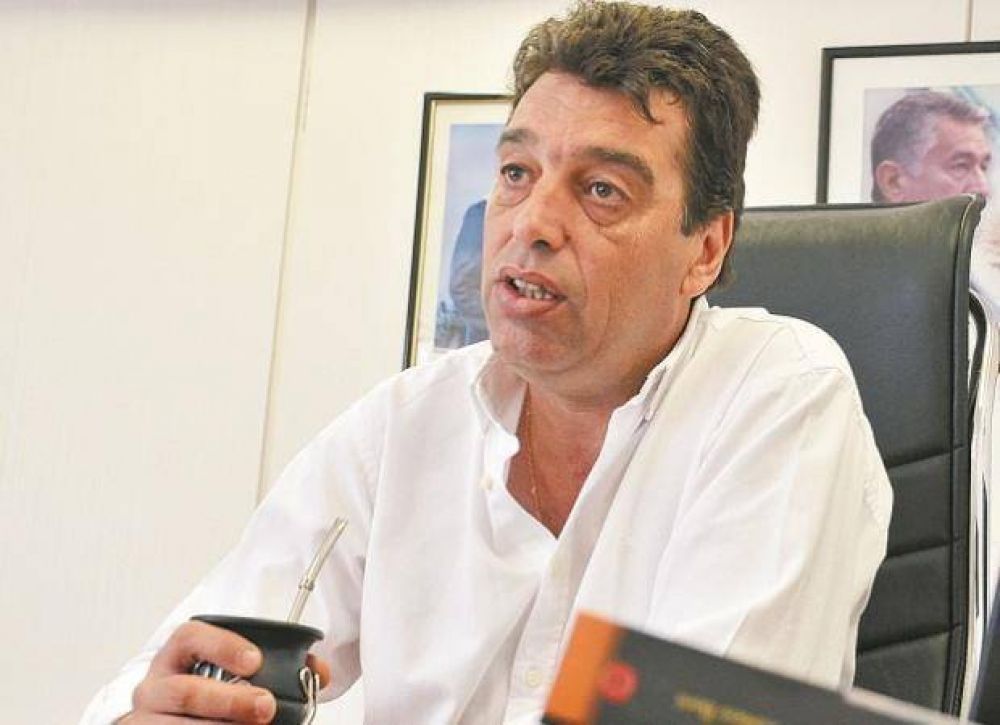 El ministro Orlando proyecta una ley para evitar los incendios