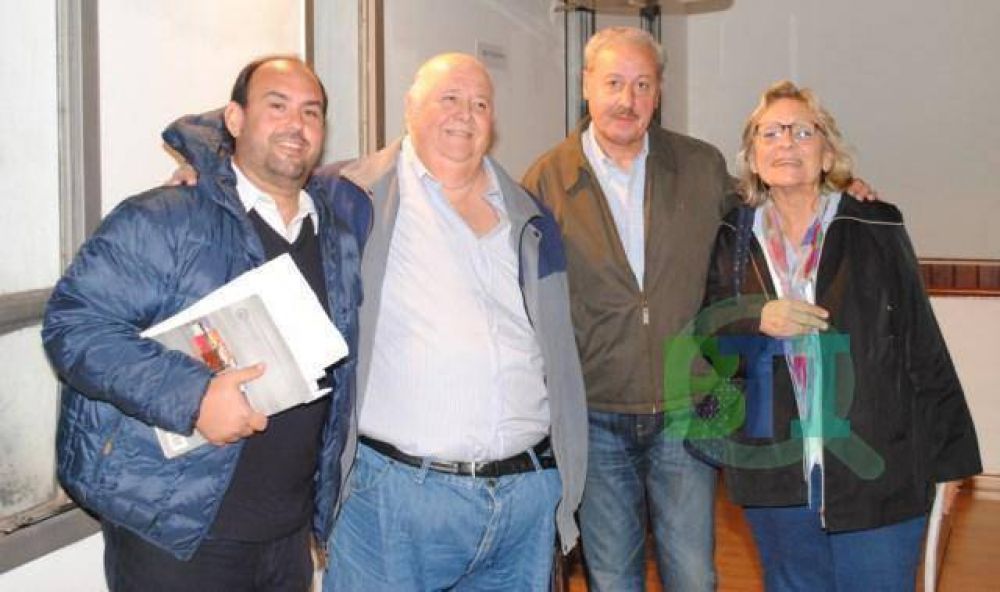 El bloque de concejales del FpV � PJ present� cinco proyectos a tratar este martes