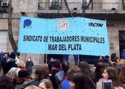 Los municipales bonifican los 10 d�as de paro en 8 meses de gobierno