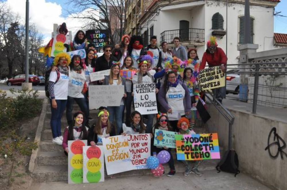 Se realiz� la colecta de la organizaci�n TECHO, en lucha contra la pobreza