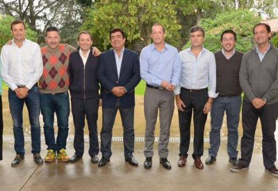 Esmeralda y F�nix: dos grupos sin l�der que buscan la renovaci�n del PJ