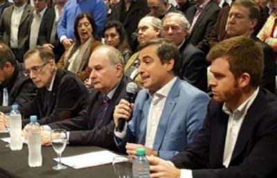 Ram�n Mestre no descart� ir a la Justicia por los fondos