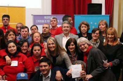 Mart�nez present� el Programa �Sumando Compromiso�