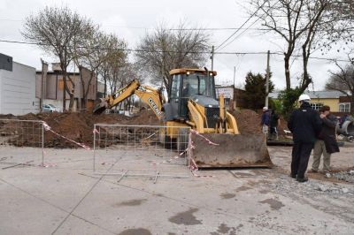 Contin�an las obras de Desag�es pluviales en Sanguinetti y Sarmiento