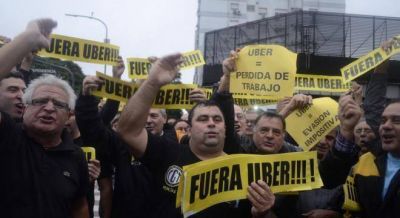 El PRO avanza con la aplicación de Viviani para destruir a Uber