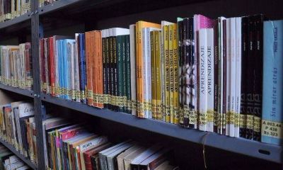 Un movimiento de pinzas estatal pone en jaque a bibliotecas bonaerenses