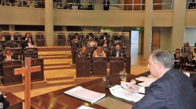 Env�an a comisi�n el decreto la Emergencia Sanitaria provincial