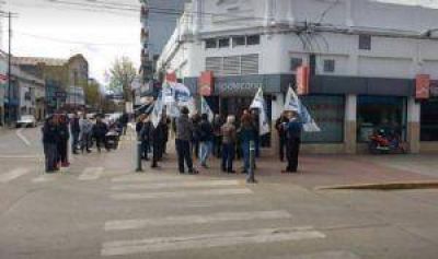 Bancarios protestaron en contra de 
