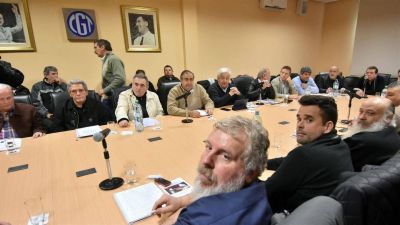 La CGT y los movimientos sociales acordaron unir sus reclamos contra el Gobierno