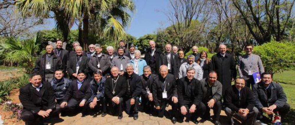 Obispos de Amrica Latina participan del XII Curso de Actualizacin Bblica en Paraguay