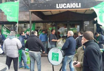 Lucaioli reincorporó a algunos de los empleados despedidos